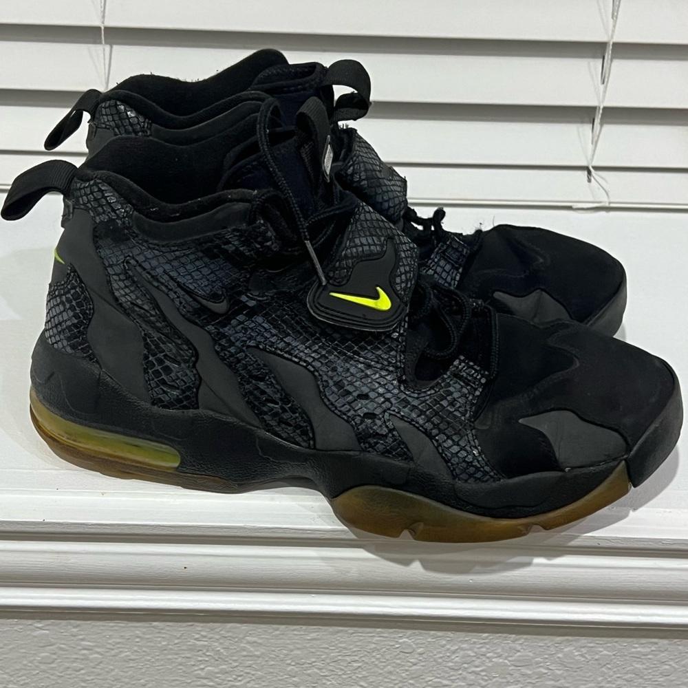 Deon Sanders Nike DT Max original.